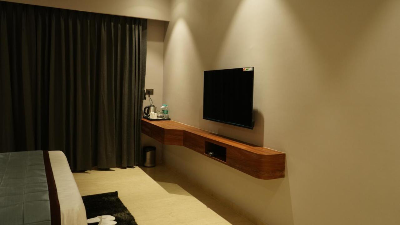 Alaukik Hotel 舍地 外观 照片