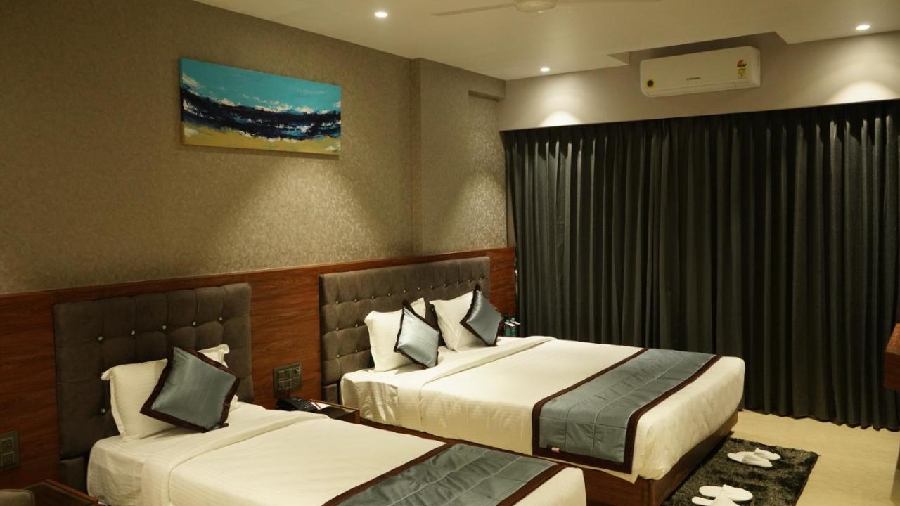 Alaukik Hotel 舍地 外观 照片