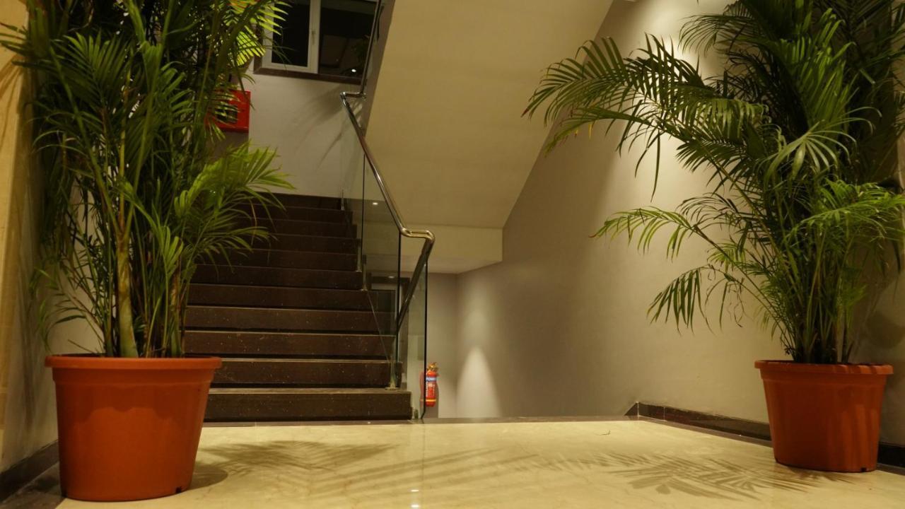 Alaukik Hotel 舍地 外观 照片